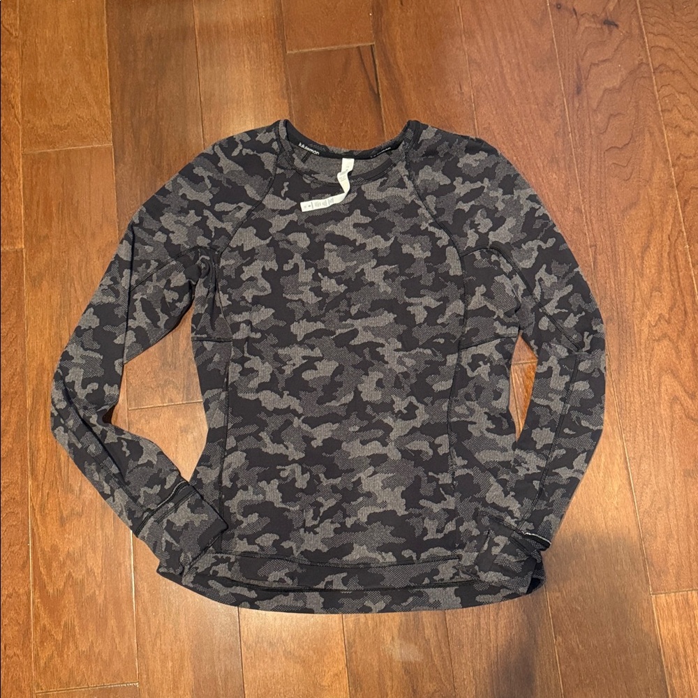 Lululemon Athletica Gray Camouflage running fleece sweatshirt 12 women’s